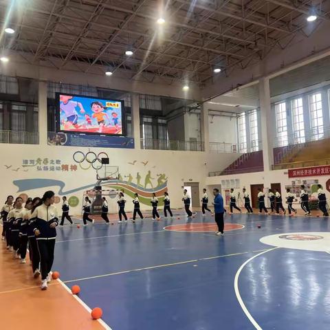 以研促教，共话成长——滨州经济技术开发区初中体育教学视导反馈暨名师工作室活动纪实