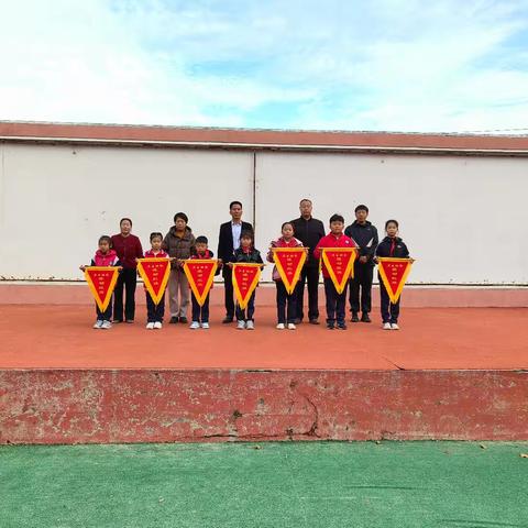 【沂小•表彰】表扬先进启新程，策马扬鞭催奋进——沂堂镇中心小学获奖教师颁奖仪式