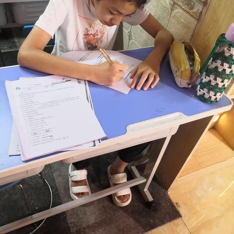 八月十一号侯哥讲堂小升初通天街二期一班⑩