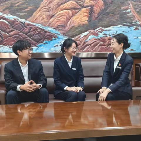 赤峰分行红山营业室开展客服经理关爱日活动