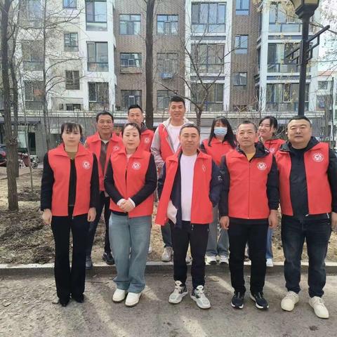 海福社区携手共驻共建单位林草局开展绿化小区美化家园植树活动