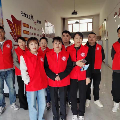 雷炎街道海福社区开展“情暖母亲节，关爱特扶家庭”母亲节慰问活动