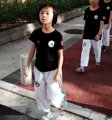 该内容使用美篇工作版制作兴诚暑假竞技特技空翻军事夏令营开始啦