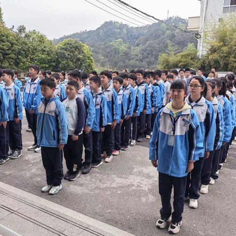 新征程，再出发——一中督学责任区召开新督学培训会暨小学常规工作督导部署会。