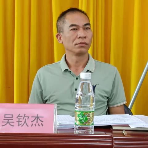 群山村召开村务协商会2023年第一次会议