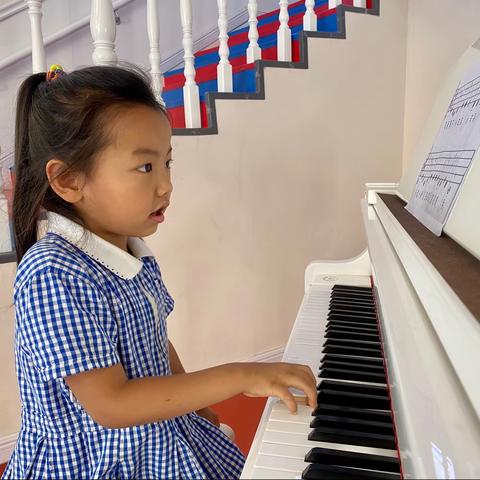 牛津奥司夫特幼儿园 任俐凝 钢琴🎹成长记