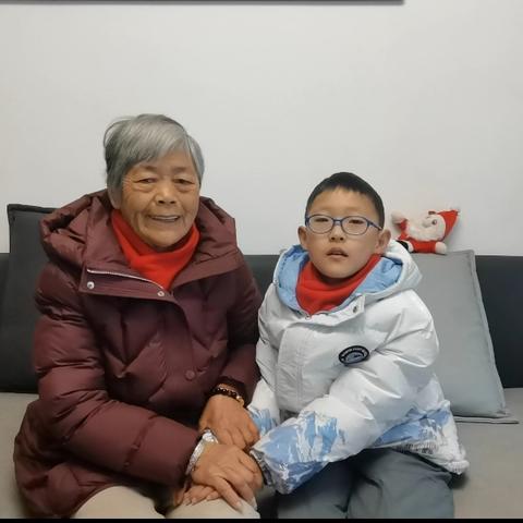 外婆与外孙的—— 春节安全大作战