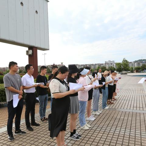 【悟思想 、唱红歌、忆党史、联情谊】