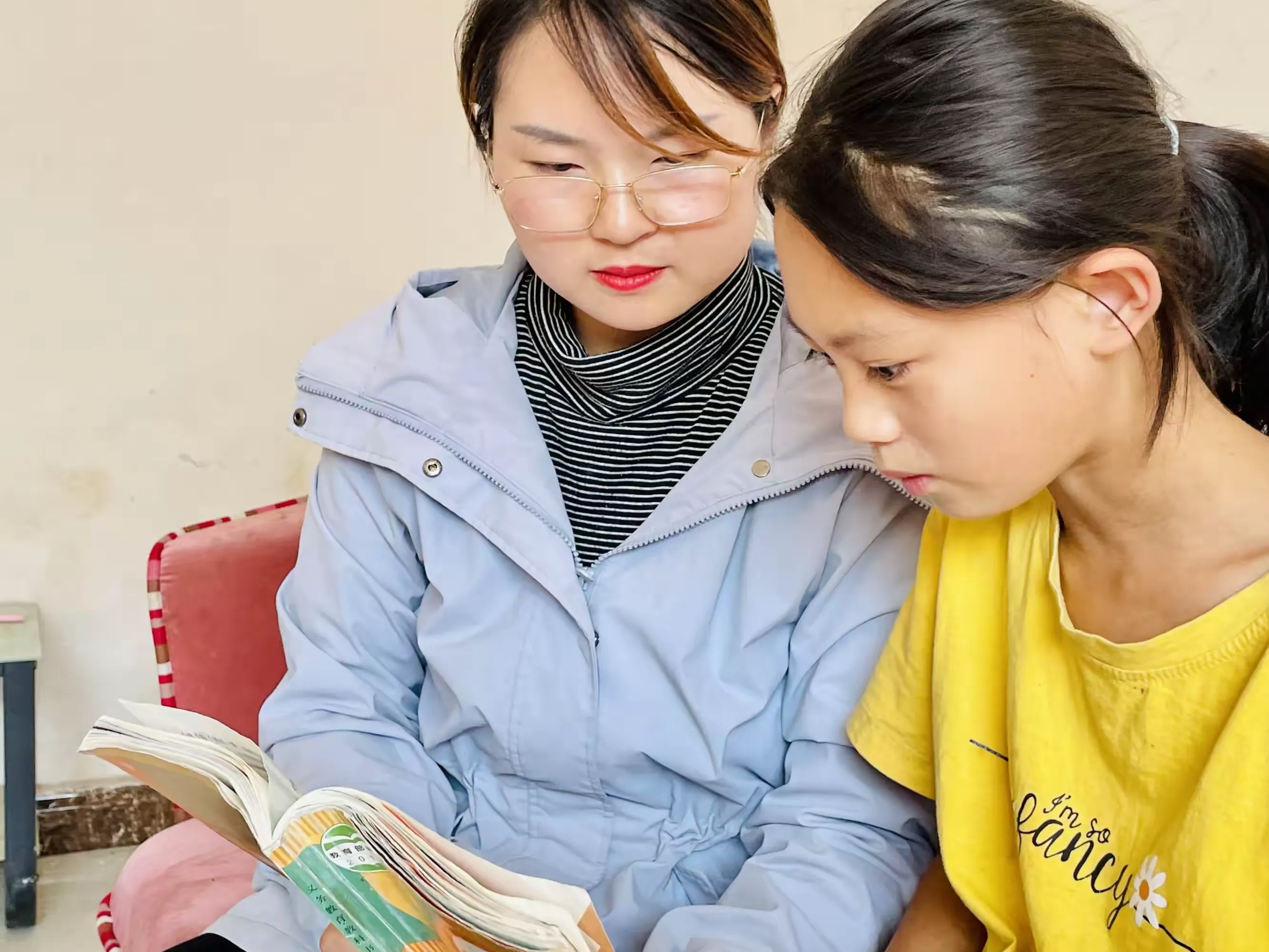 简篇-“教书育人 ‘被’感温暖”——开封市柏坟小学困难儿童关爱行动