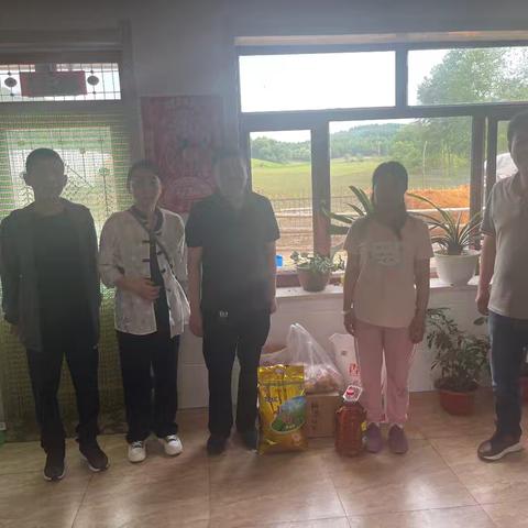 端午送暖展温情 九三帮扶暖人心——九三学社东丰支社开展节前慰问活动