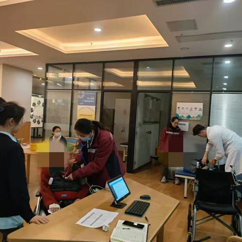 探索医养结合之路——莲湖区土门社区卫生服务中心免费体检走进辖区养老院