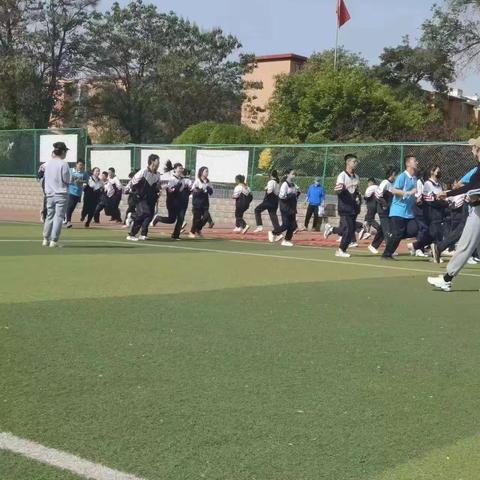 行而不辍，砥砺深耕——吕翔飞名师工作室体育学科教学提高教研活动