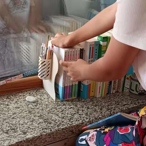 【劳动实践】整理小物品 收纳大学问——那丹伯小学三、四年组“劳动教育”实践活动