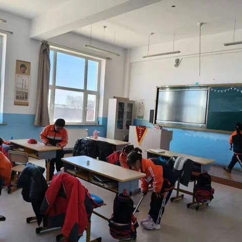 “家校携手护环境，共育环保小先锋”倡议书