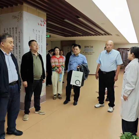历城商会代表一行到济南市第三人民医院参观座谈