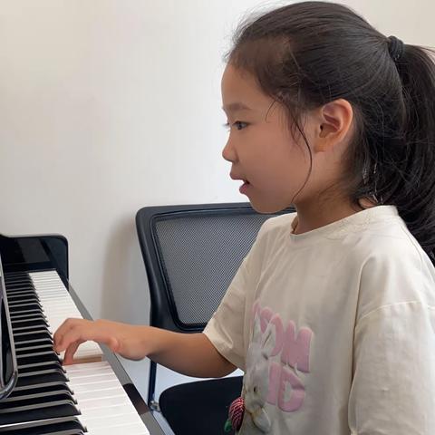 牛津奥司夫特幼儿园 范慕鸢 钢琴🎹成长记