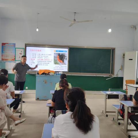 消防演练，防患未燃——边家庄小学消防疏散演练活动