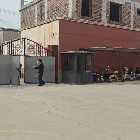 以“演”筑防，以“练”护航——边家庄小学开展反恐防暴应急演练