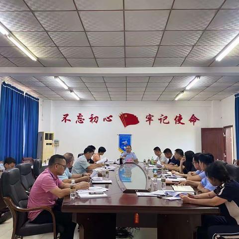 东英镇组织开展“乡村振兴攻坚周”活动