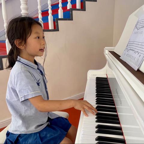 牛津奥司夫特幼儿园 杜怡彤 钢琴🎹成长记