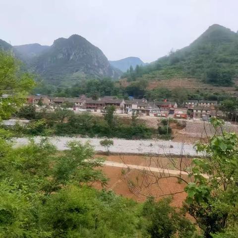 美丽乡村＂龙卧岩村＂的由来