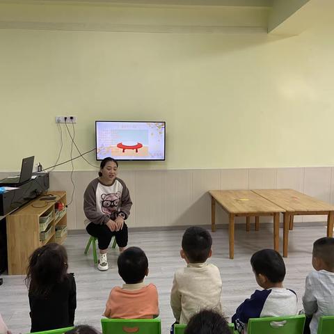 九九重阳节浓浓敬老情 江岸水城智博幼儿园小班重阳节活动