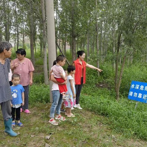 邓官管区宣传防溺水