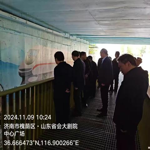 槐荫区区级总河长开展巡河工作