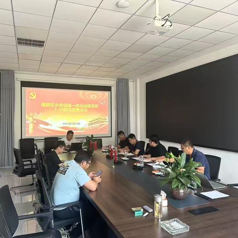 闻“汛”而动筑牢防线 ---槐荫区河长制办公室全力迎战强降雨，开展巡河排查工作，守护河道行洪安全