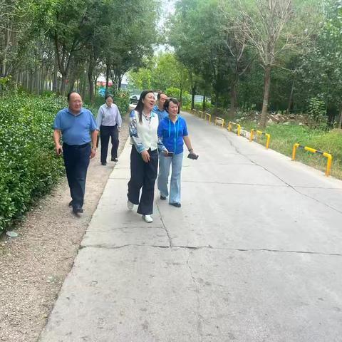 副区长、区级河长李君开展巡河活动