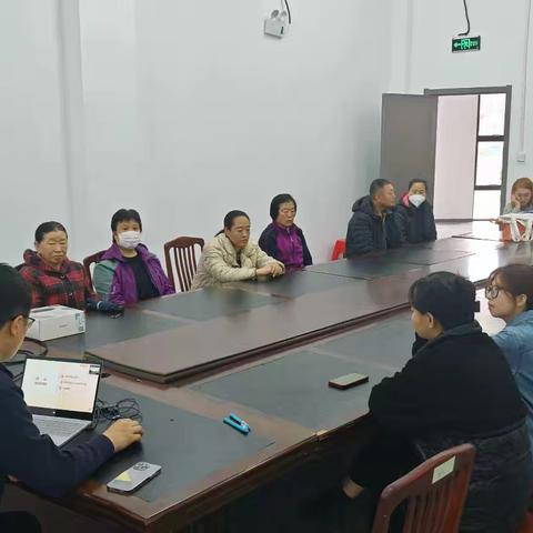 冬日送暖迎新春，防范风险为民宣