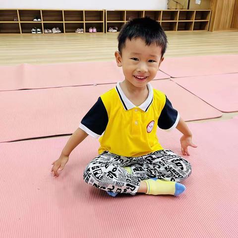 明泽幼儿园小一班李异伦2022-2023年度下学期个人成长记录