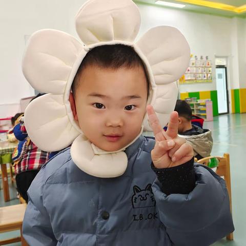 明泽幼儿园小一班潘一诺2022-2023年度下学期个人成长记录