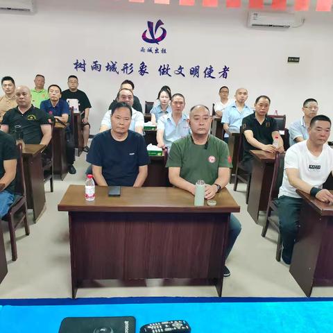雅安联络部组织收看阅兵式