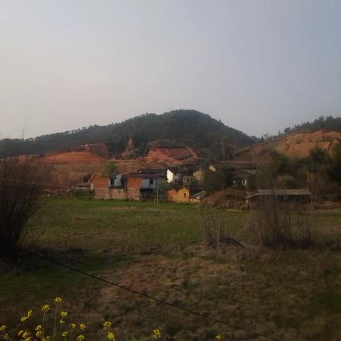 定南天然湖变迁