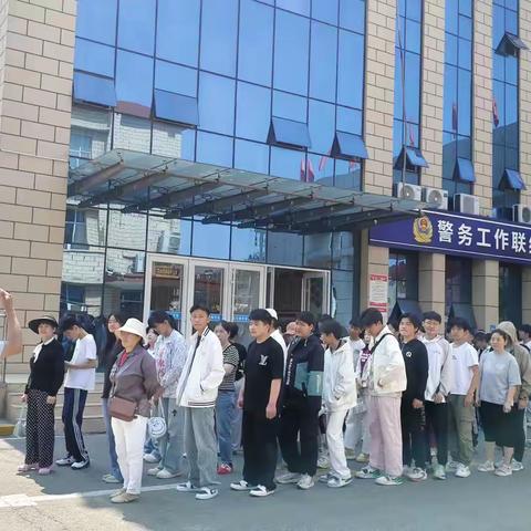 招生动态  | “沉浸式”探校点燃求学热情，电力工程系招生火爆开启