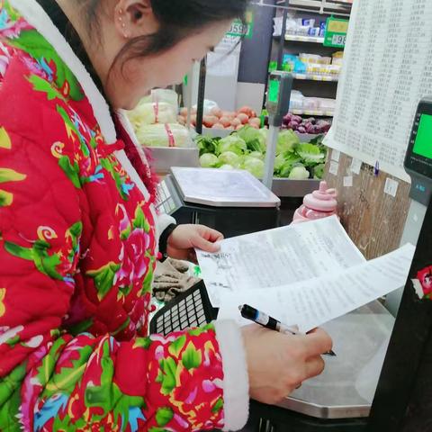 深化“门前三包”管理 网格共建美丽家园