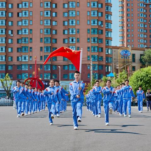 《创无烟环境  为成长护航》世界无烟日主题升旗仪式