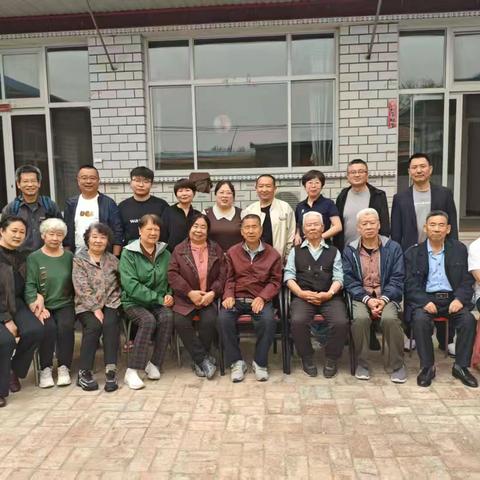 廊宣欢聚一堂：温暖时光里的亲情印记