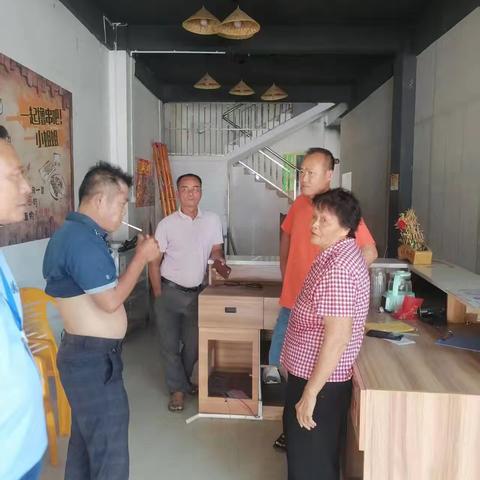 黎丰村“瓦帮鲁”党员志愿队开展服务活动