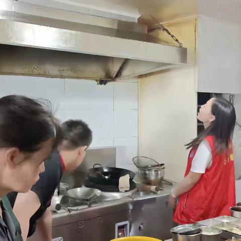 东方社区餐饮检查工作纪实