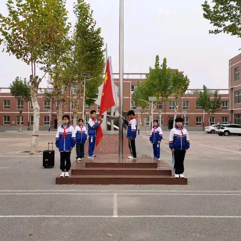 《以节俭之名，书时代华章》——元固小学第九周升国旗仪式