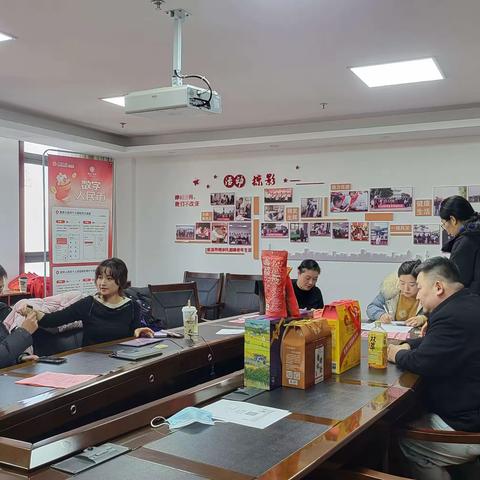 南京银行盐都支行积极走进盐城市中心血站开展数字人民币宣传活动