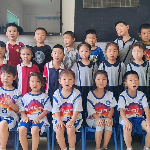 阳光幼儿园大三班第一周教学回顾