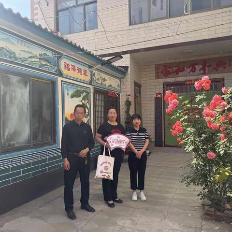 美丽庭院喜挂牌 和美乡村幸福来