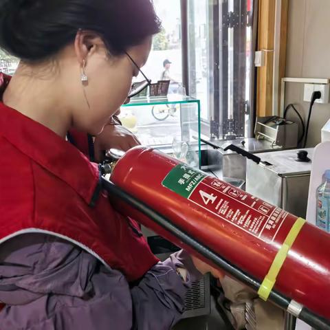 【一社区一特色】安全相伴，法治同行|御笔华府社区端午节前大整治行动纪实