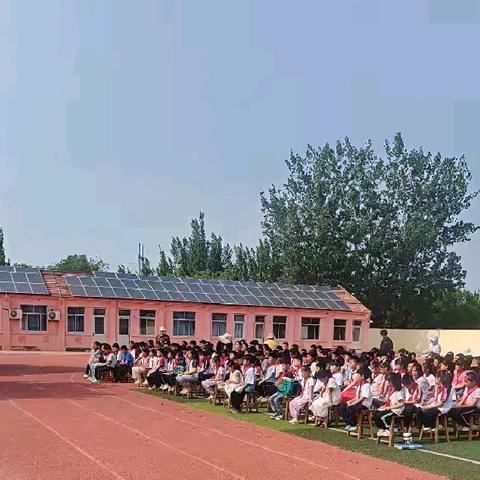 筑牢安全防线 守护成长之路——海丰街道小马小学法治安全报告会圆满举行