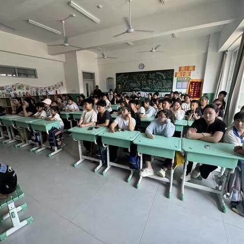 凝心共育，为爱护航——肥乡区第三实验小学家庭教育宣讲家长会圆满举行