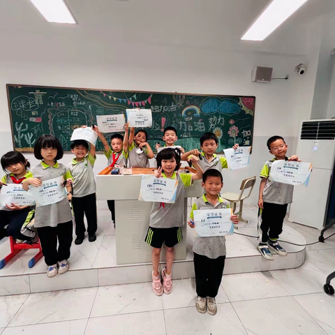 进修附小2025年春季机器人班结课啦！