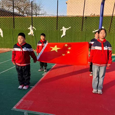 国殇不忘，砥志自强——三陵中心校举行“国家公祭日”主题升旗仪式活动